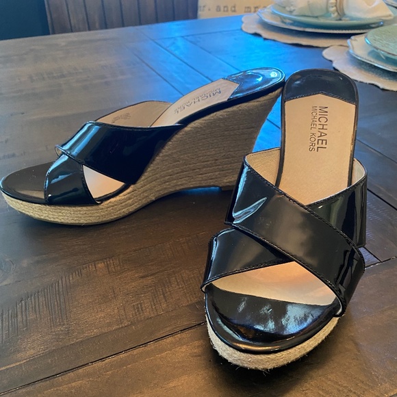 NWOT! Micheal Kors Patent Leather Espadrille Wedge, Size 10 - Picture 3 of 5